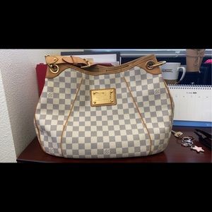 Louis Vuitton Galliera PM